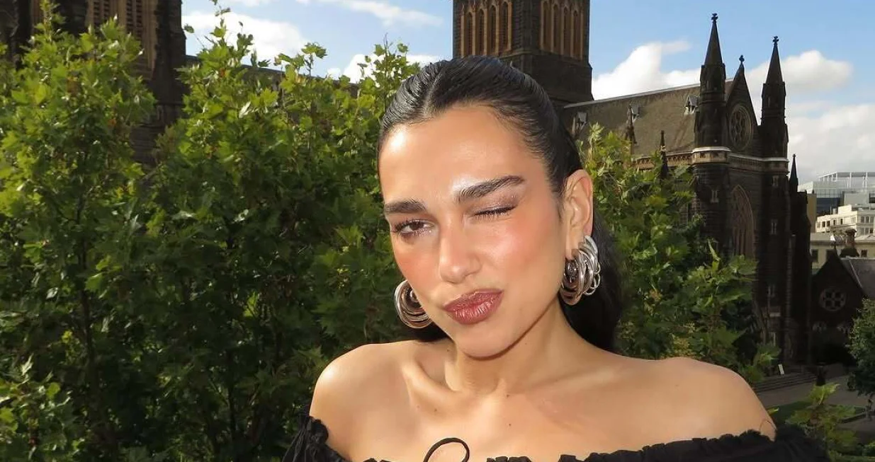 Dua Lipa//