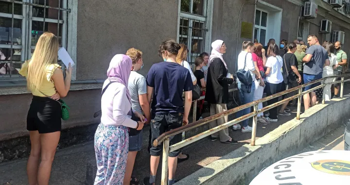 Redovi za pasoše/