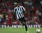 epa10150672 Newcastle's Alexander Isak in action during the English Premier League soccer match between Liverpool FC and Newcastle United in Liverpool, Britain, 31 August 2022. EPA/PETER POWELL EDITORIAL USE ONLY. No use with unauthorized audio, video, data, fixture lists, club/league logos or 'live' services. Online in-match use limited to 120 images, no video emulation. No use in betting, games or single club/league/player publications/Foto: Peter Powell