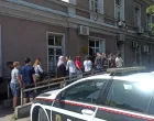 Redovi za izdavanje pasoša/Didier Torche