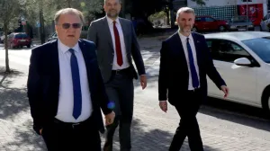 trojka foto.jpg/