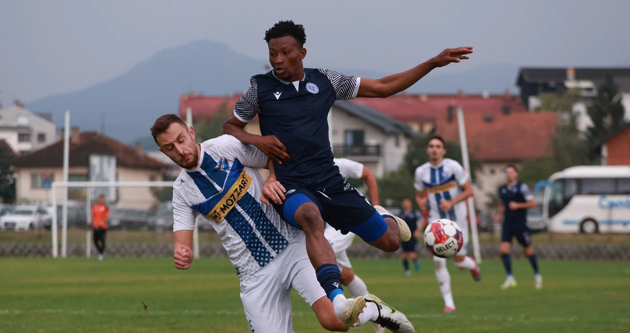 Ibraheem Adams i Nenad Rašević Romanija - Željezničar/Foto: