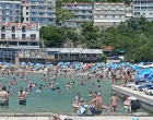 Ispred hotela Zenit prizori kao da je početak avgusta/