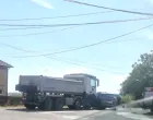 Nesreća kod Ugljevika, na lokalnom putu u mjestu Zabrđe; sudarili se kamion i putnički automobil//