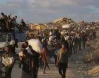 Palestinci hrle na granični prelaz Zikim kako bi dobili ograničenu pomoć u hrani dok se kriza gladi pogoršava zbog tekuće izraelske blokade u sjevernoj Gazi/Khalil Ramzi Alkahlut