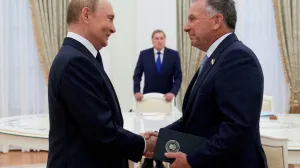 FILE PHOTO: Russian President Vladimir Putin welcomes U.S. President Donald Trump's envoy Steve Witkoff during a meeting in Moscow, Russia August 6, 2025. Sputnik/Gavriil Grigorov/Pool via REUTERS ATTENTION EDITORS - THIS IMAGE WAS PROVIDED BY A THIRD PARTY/File Photo/Gavriil Grigorov