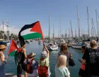 BARCELONA, ŠPANIJA - 31. AUGUST: Brodovi koji pripadaju Globalnoj Sumud flotili isplovili su iz Barcelone u Španiji prema Gazi 31. augusta 2025."Globalna Sumud flotila" predstavlja najveću civilnu pomorsku misiju organiziranu kako bi se suprotstavila izraelskoj ilegalnoj opsadi Gaze. Ona ujedinjuje organizatore, doktore, umjetnike i aktiviste solidarnosti iz cijelog svijeta koji odgovaraju na genocid nad palestinskim narodom. (Esra Hacioğlu - Anadolu Agency)/