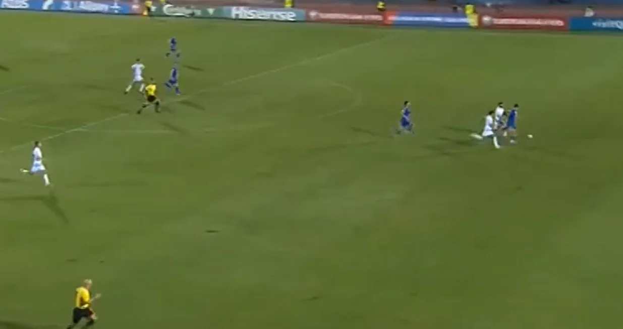 Golinucci zaradio crveni u 16. minuti (FOTO: Screenshot/BHRT)/Foto: