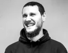 Marko Blažeka, bivši gitarista ljutomerskog hardcore benda Odpisani, pronađen je mrtav u području Ptujskog jezera, saopštila je policija. Imao je samo 31 godinu/