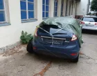 vukanovićev automobil prevezen pred PU Trebinje RTRS/Rtrs