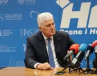 MOSTAR, 18. kolovoza (FENA) – Sa sjednice Predsjedništava Hrvatske demokratske zajednice Bosne i Hercegovine i Hrvatske demokratske zajednice Republike Hrvatske, koja je održana danas u Mostaru, lideri dviju sestrinskih stranaka poručili kako je ključno osigurati funkcionalnosti institucija Bosne i Hercegovine, te izbjeći svaki oblik destabilizacije države. (Foto FENA/Branka Soldo)/Branka Soldo