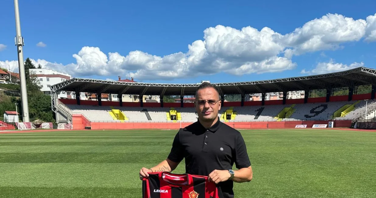 Nikola Komazec potpisao za Slobodu (FOTO: FK Sloboda)/Foto: