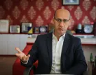 Sarajevo, Bosna i Hercegovina, 21.oktobar 2021: Ramiz Salkić, potpredsjednik bosanskohercegovačkog entiteta Republika Srpska (RS) kazao je da se, u kontekstu posljednjih dešavanja na političkoj sceni u BiH, osjeti određeni strah i nesigurnost među građanima na cijeloj teritoriji BiH, možda malo više na prostoru entiteta RS (Elman Omic - Anadolu Agency)/Elman Omic