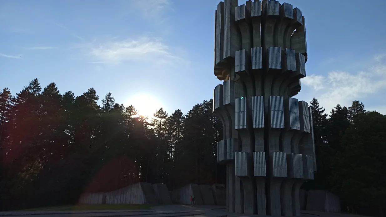 NP Kozara spomenik/