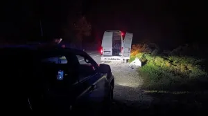 U kombiju krijumčario migrante/GP BiH//