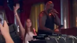 Shaquille O'Neal u društvu Sophie Rain (FOTO: Screenshot/X)/Foto: 