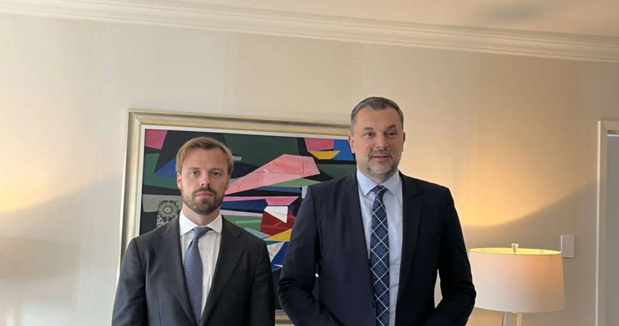 Ministar vanjskih poslova Bosne i Hercegovine Elmedin Konaković razgovarao je danas s vršiteljem dužnosti pomoćnika američkog državnog sekretara za Evropu i Euroaziju Brendanom Hanrahanom/