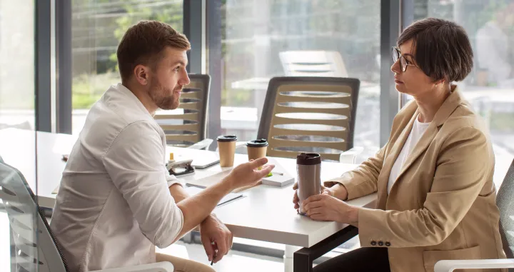 Mogu vas stajati prilike za posao/Free Pik