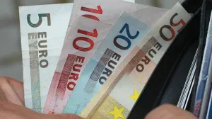 euri novac plaćanje/