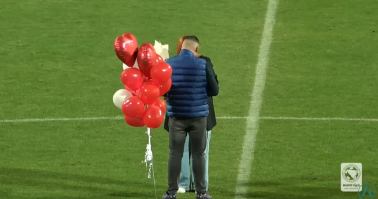 Prosidba na stadionu Rođeni/Foto: