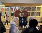 Počelo okupljanje građana na platou Skenderije kako bi odali počast Halidu Bešliću/Amir Papić