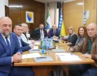 U Ministarstvu privrede Zeničko-dobojskog kantona nedavno su potpisani ugovori s četiri razvojne agencije s područja tog kantona - Razvojnom agencijom Zavidovići (RAZ), Razvojnom agencijom Žepče (RAŽ), Tešanjskom razvojnom agencijom (TRA) i Zeničkom razvojnom agencijom (ZEDA)/