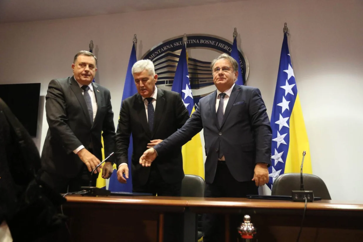Potpisivanje sporazuma Dodik, Čović i Nik&scaron;ić/Didier Torche/Foto: 