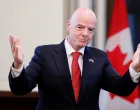 FIFA's President Gianni Infantino meets with Canada's Prime Minister Mark Carney (not pictured) on Parliament Hill in Ottawa, Ontario, Canada October 10, 2025. REUTERS/Blair Gable/Foto: Blair Gable