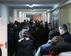 Banjauka, BiH - 15. novembar 2020: U Osnovnoj školi "Branko Radičević" u Banjaluci u kojoj se nalazi više biračkih mjesta od otvaranja birališta građani čekaju u redovima kako bi obavili svoju građansku dužnost. (Miomir Jakovljević - Anadolu Agency)/Miomir Jakovljević