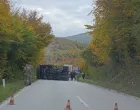 Prevrnuo se kamion/Društvene mreže//