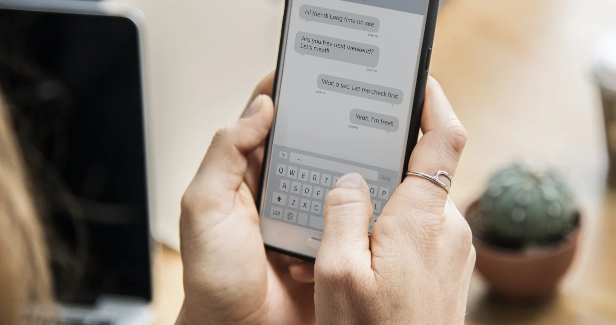 chat, google chat/Ilustracija/Freepik