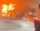 Drama na letu, Kina, prtljag, požar/