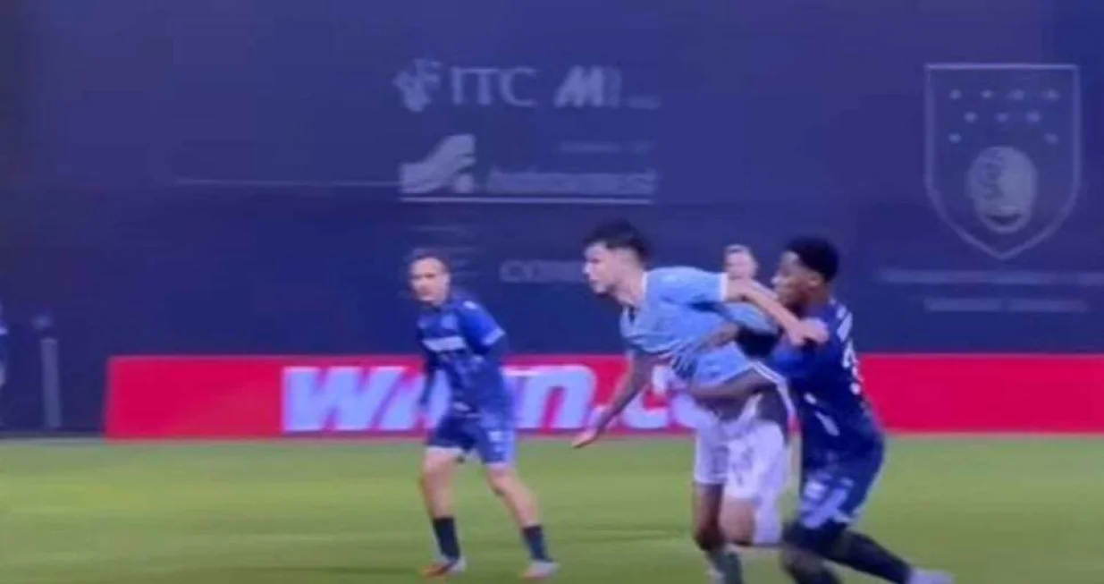 Duel Seedorfa i Čuića iz 12. minute (FOTO: Screenshot/Arenasport)/Foto: