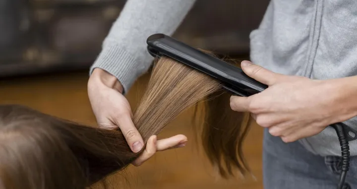 Ne uni&scaron;tavajte kosu/Free Pik