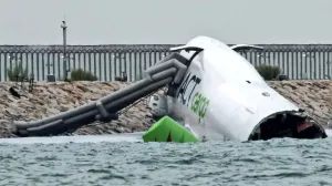 avion završio u moru Hong Kong/X/X