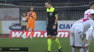 Elvedin Topuzović VAR provjera/Foto: