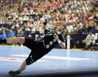 Handball - EHF Men's Handball Champions League - Semi Finals - Fuchse Berlin v HBC Nantes - Lanxess Arena, Cologne, Germany - June 14, 2025 Fuchse Berlin's Mijajlo Marsenic scores a goal REUTERS/Leon Kuegeler/Foto: Leon Kuegeler