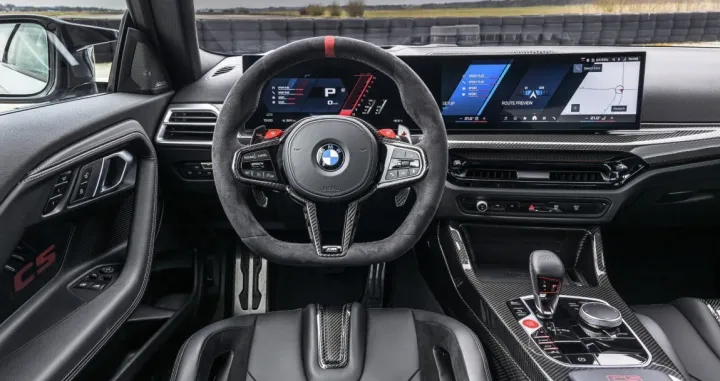 BMW M2 CS/