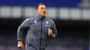 epa09172506 Aston Villa's assistant coach John Terry ahead of the English Premier League soccer match between Everton FC and Aston Villa in Liverpool, Britain, 01 May 2021. EPA/Naomi Baker/POOL EDITORIAL USE ONLY. No use with unauthorized audio, video, data, fixture lists, club/league logos or 'live' services. Online in-match use limited to 120 images, no video emulation. No use in betting, games or single club/league/player publications./Foto: Naomi Baker/Pool