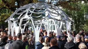 U Beču otkriven Cvijet Srebrenice/Predsjedništvo Bih