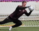 epa10313945 Germany's goalkeeper Marc-Andre Ter Stegen in action during the team's training session in Al Ruwais, Qatar, 19 November 2022. Germany is preparing for the FIFA World Cup 2022 in Qatar with their first match against Japan set for 23 November. The FIFA World Cup Qatar 2022 will take place from 20 November to 18 December 2022 in Qatar. EPA/FRIEDEMANN VOGEL/Foto: Friedemann Vogel