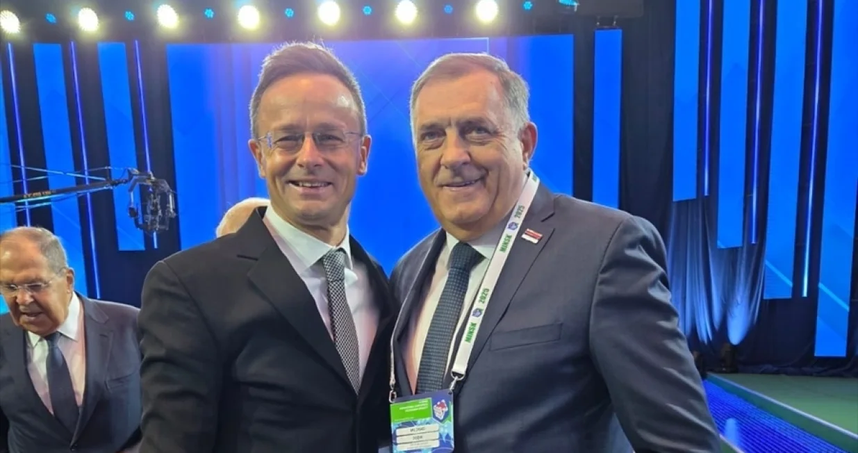 Dodik se u Minsku sastao sa šefom mađarske diplomatije Szijjartom/