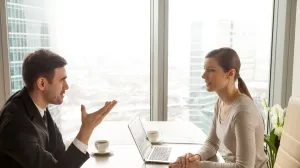 Direktorica upozorava kandidate/Free Pik