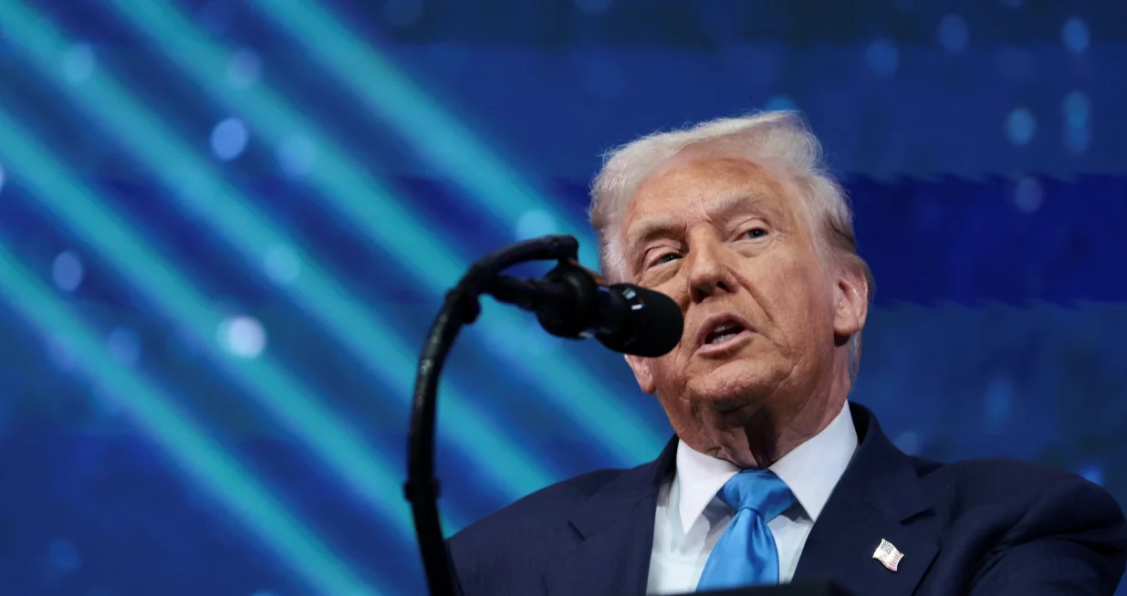 U.S. President Donald Trump attends the Asia-Pacific Economic Cooperation (APEC) CEO summit in Gyeongju, South Korea, October 29, 2025. REUTERS/Evelyn Hockstein/Evelyn Hockstein