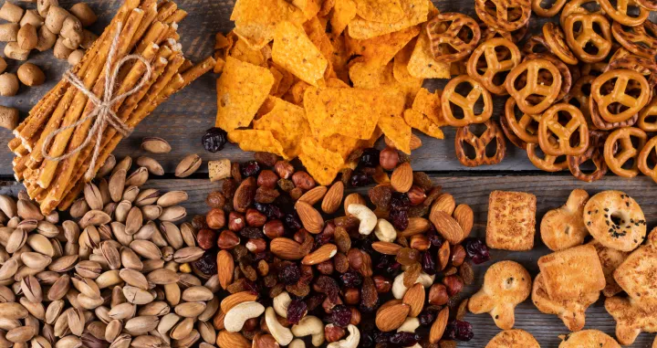 krekeri, grickalice,/Freepik