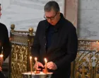 Vučić pali svijeću za stradale/Aleksandar Vučić