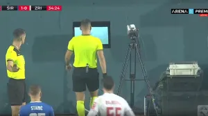 Bilbija pokazao crveni karton/Foto: 