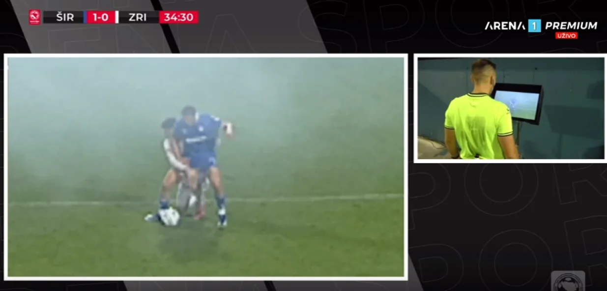 Bilbija pokazao crveni karton/Foto: 