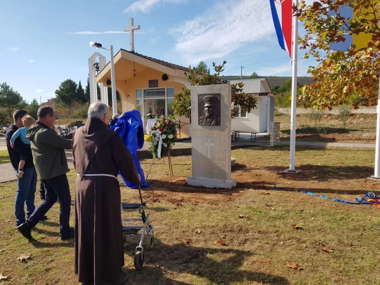 Čapljina - otkriven spomenik Slobodanu Praljku/Sanel Kajan