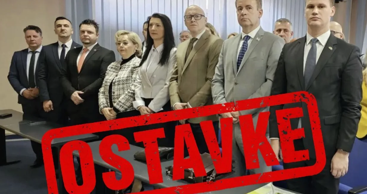 Vlada TK, pda traži ostavke/PDA/Pda